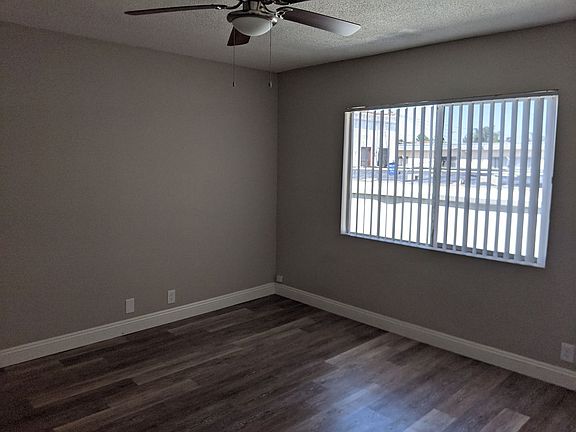 4th image of 1037 E 4th St APT 14