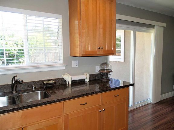 5th image of 524 Skall Dr