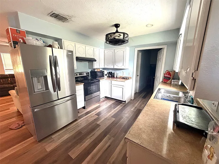 1519 Northwood Dr — Photo 4