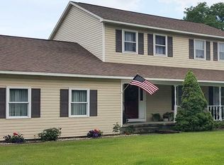 2000 Oaktree Ln, Schenectady, NY 12303