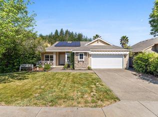 312 Pepperwood Dr, Cloverdale, CA 95425