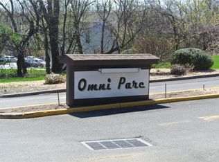 1 Omni Parc Dr, Nanuet, NY 10954