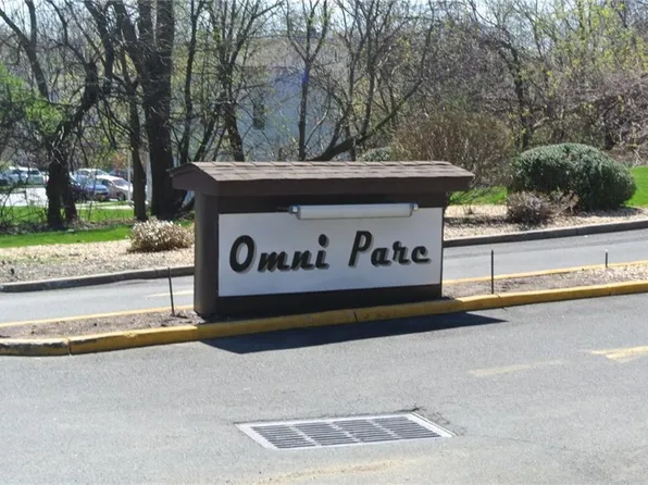1 Omni Parc Dr, Nanuet, NY 10954