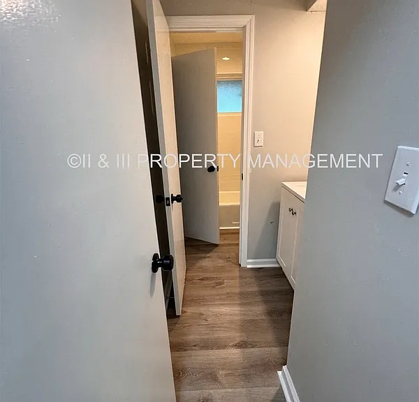 4715 Fontana St — Photo 10