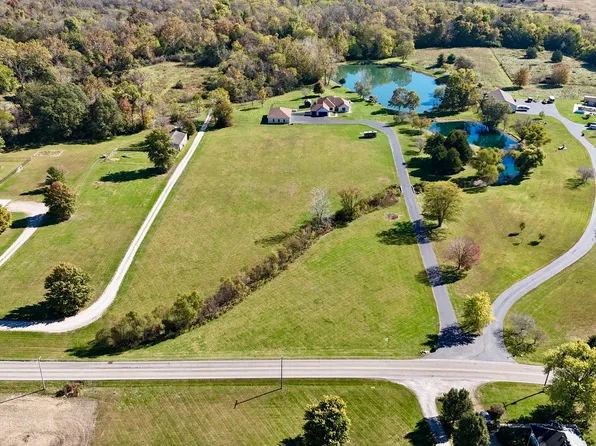 6861 S Nineveh Rd, Trafalgar, IN 46181