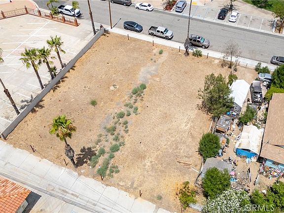 3rd image of 125 E 10th St Lot 4