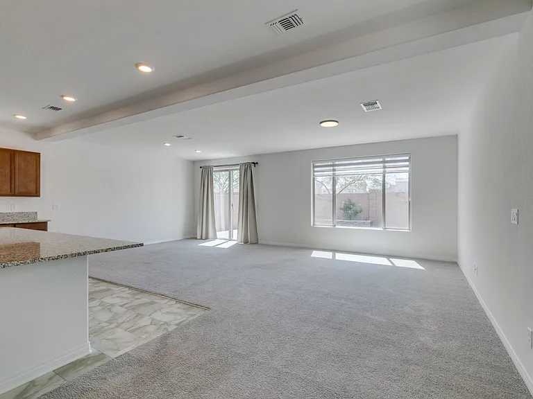 10303 Dallington St — Photo 8