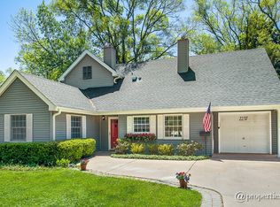 2237 Oak Ave, Northbrook, IL