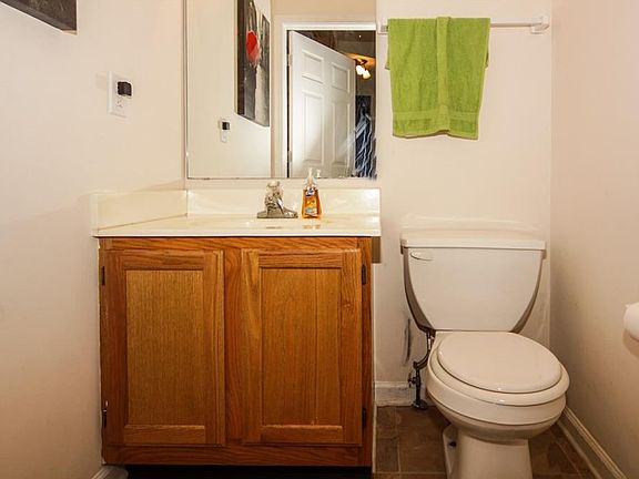 5th image of 902 Prestwick Dr APT C