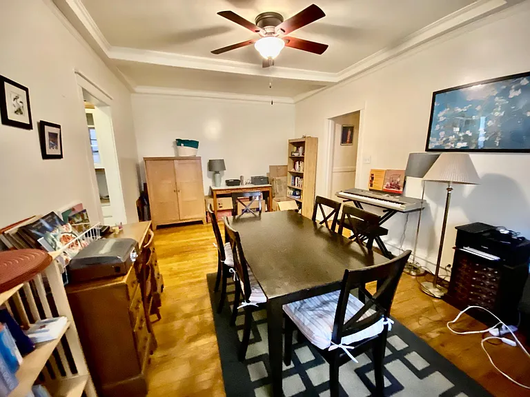 Formal DR with very ample space for furniture options