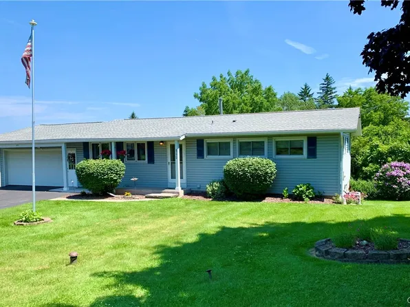 4772 Linda Dr, Syracuse, NY 13215