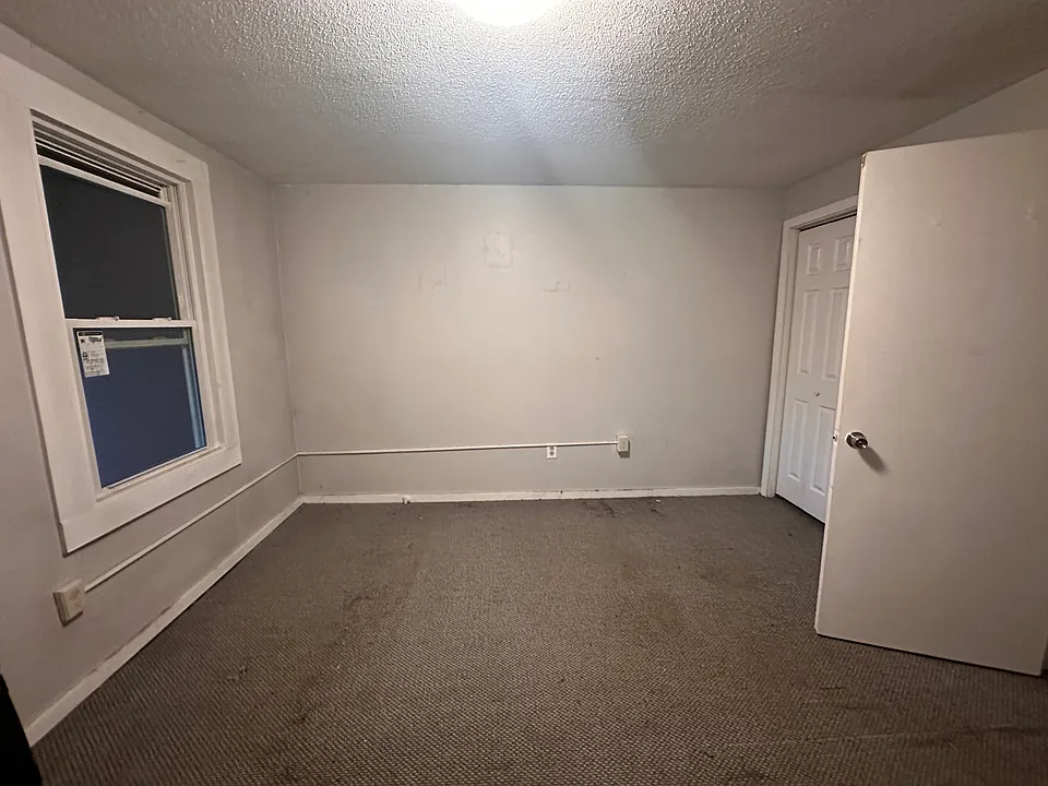 21 Greenwoods Ave #4