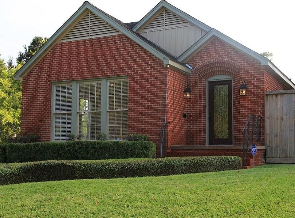 1st image of 3358 Oakdale St