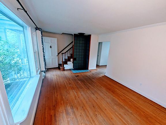 2nd image of 2832 Jeffers Dr