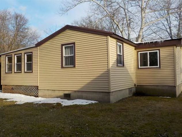 2nd image of 353 Cayuga Dr