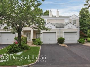38 Quail Ct, Manorville, NY 11949