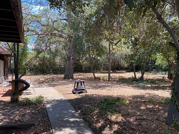 5th image of 773 Cuesta Dr