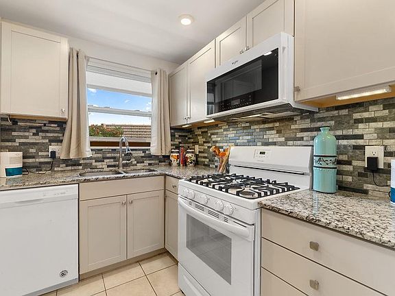 3rd image of 3128 59th St S APT 112
