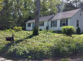 28 S Hoop Pole Rd, Guilford, CT 06437