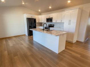 2112 Ace Ave, Brookings, SD 57006