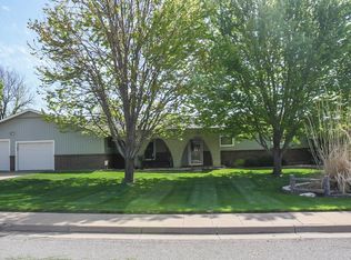 706 Ridgeway Ave, Pratt, KS 67124