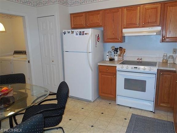 5th image of 1658 Iris Glen Dr