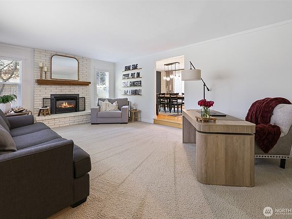 5th image of 2725 Raintree Court SE