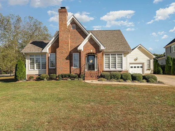 216 Summers Walk Cir, Garner, NC 27529