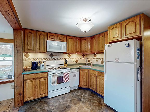 4th image of 46 Neversink Drive