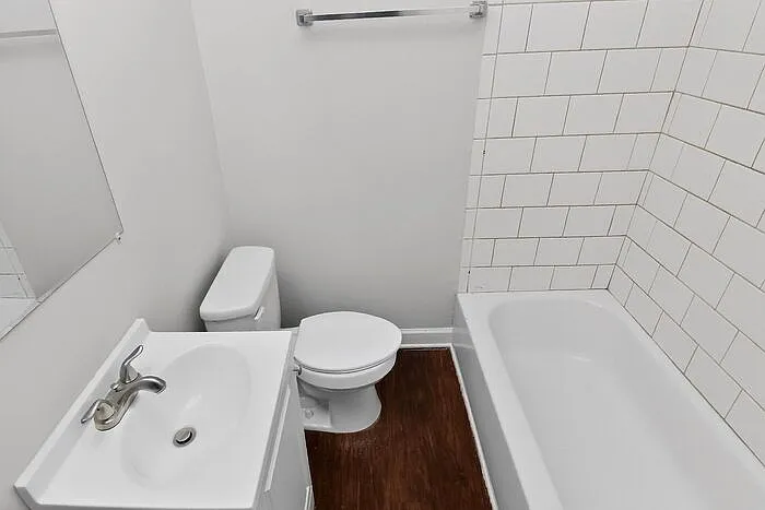 420 Plymouth Ave — Photo 20