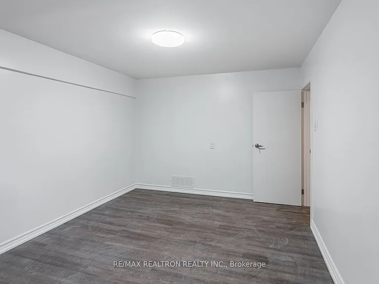 72 B Dunning Ave — Photo 14