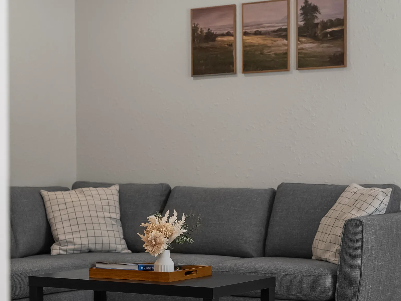 2 bed, 950 sqft, $2,500 — Photo 1