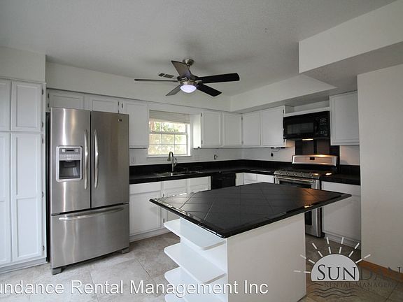 2nd image of 341 Canterbury Cir