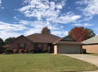 2108 S Tampa Ct, Russellville, AR 72802