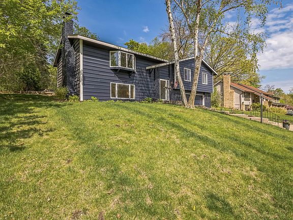 2nd image of 12720 Parkwood Dr