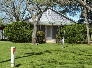 210 W Mulberry Ave, Wharton, TX 77488