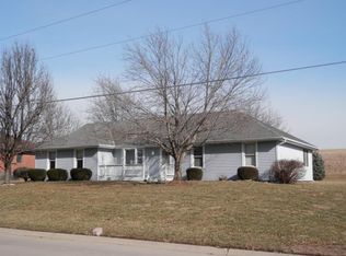 5107 S 14th St, Saint Joseph, MO 64504