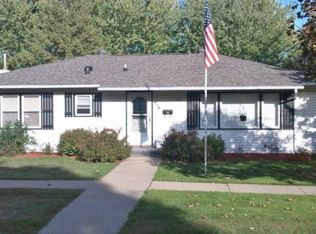 912 Mitscher Ave, Hillsboro, WI 54634