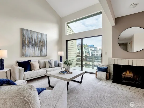 7 Lake Bellevue Drive #206, Bellevue, WA 98005