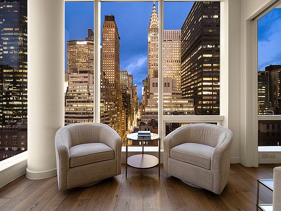 3rd image of 325 Lexington Ave APT 21B