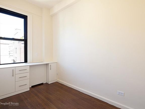 5th image of 145 E 74th St APT 5A
