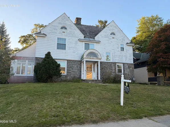 18 Fleetwood Avenue, Albany, NY 12208