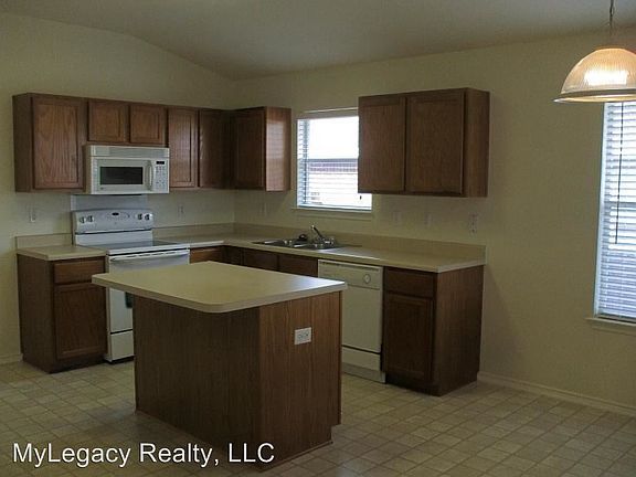 4th image of 9134 Granite Woods