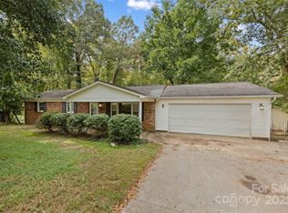 1913 Hollandale Dr, Gastonia, NC 28054