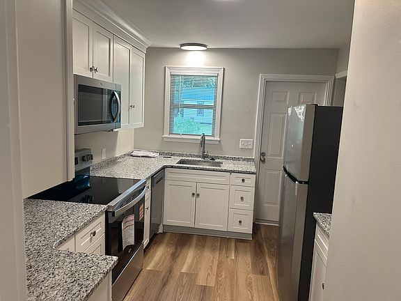 5th image of 611 Pennsylvania Anx APT A