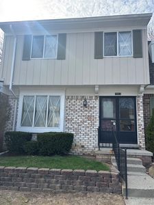 (Undisclosed Address), Royal Oak, MI, 48073
