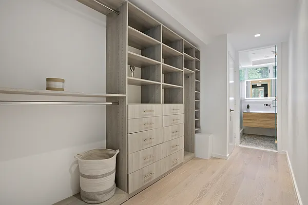 Sold by Compass | media 8