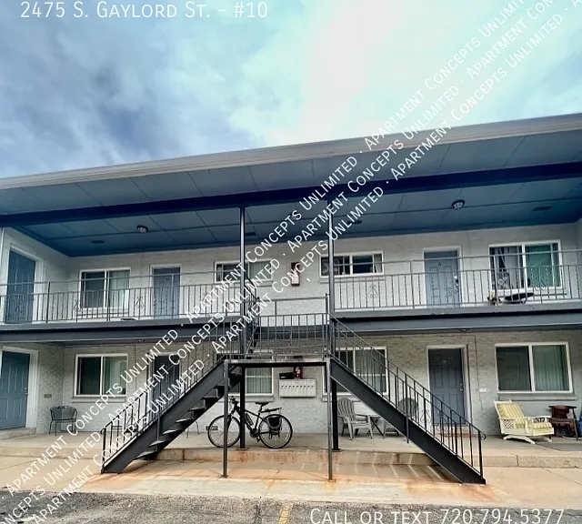 2475 S Gaylord St #10 — Photo 2