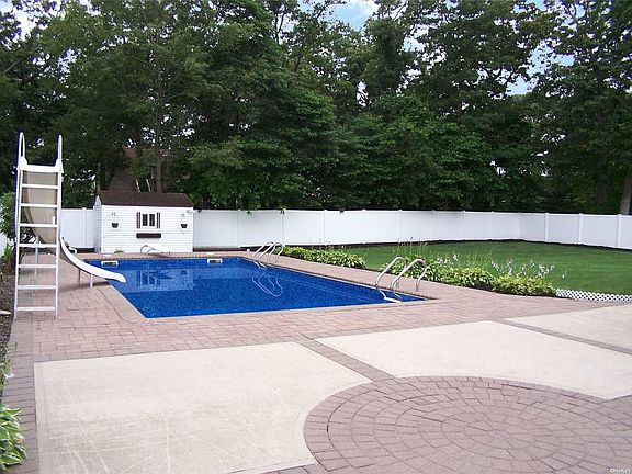 3rd image of 14 Orchid Dr