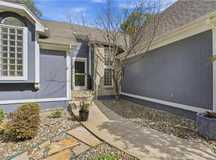 11403 W 115th St, Overland Park, KS 66210